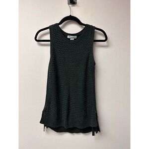 Tommy Bahama size small knit sleeveless top